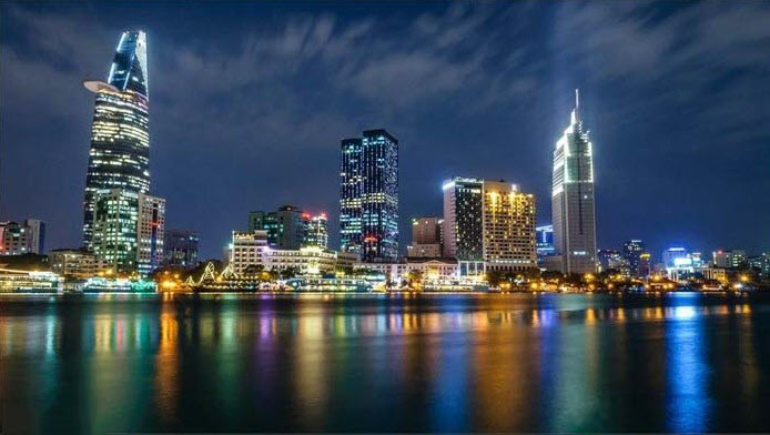Sài Gòn phản chiếu về đêm